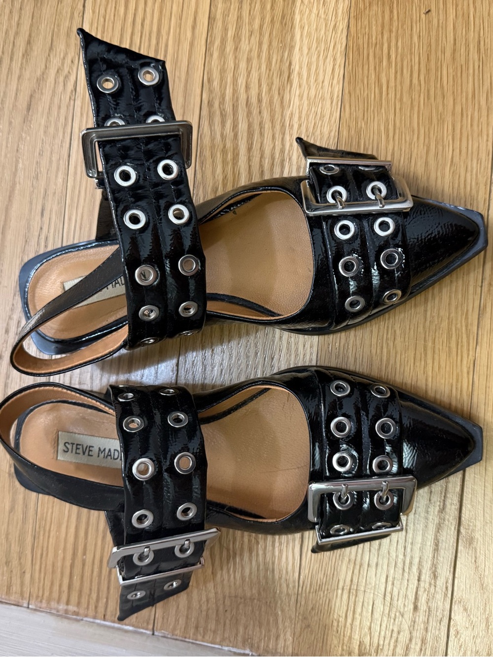 Steve Madden Graya Flats
